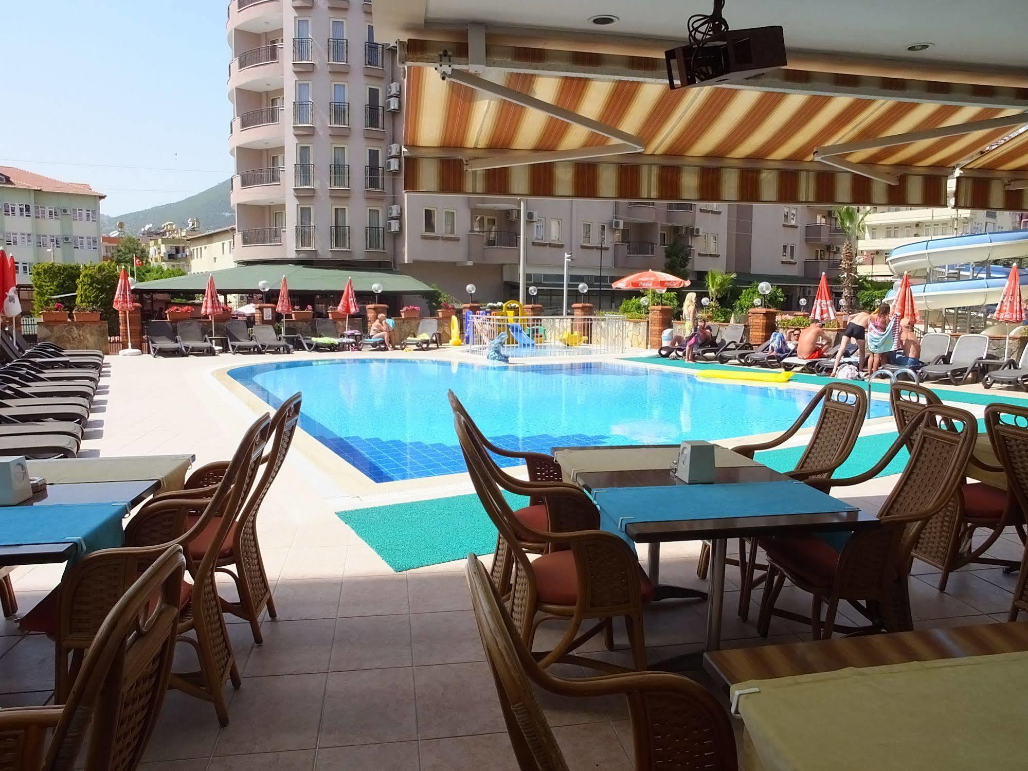 Riviera Aparthotel 4*